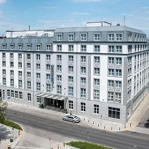 5* מלון Radisson Blu